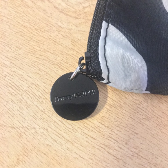 Make up bag - Picture 2 of 3